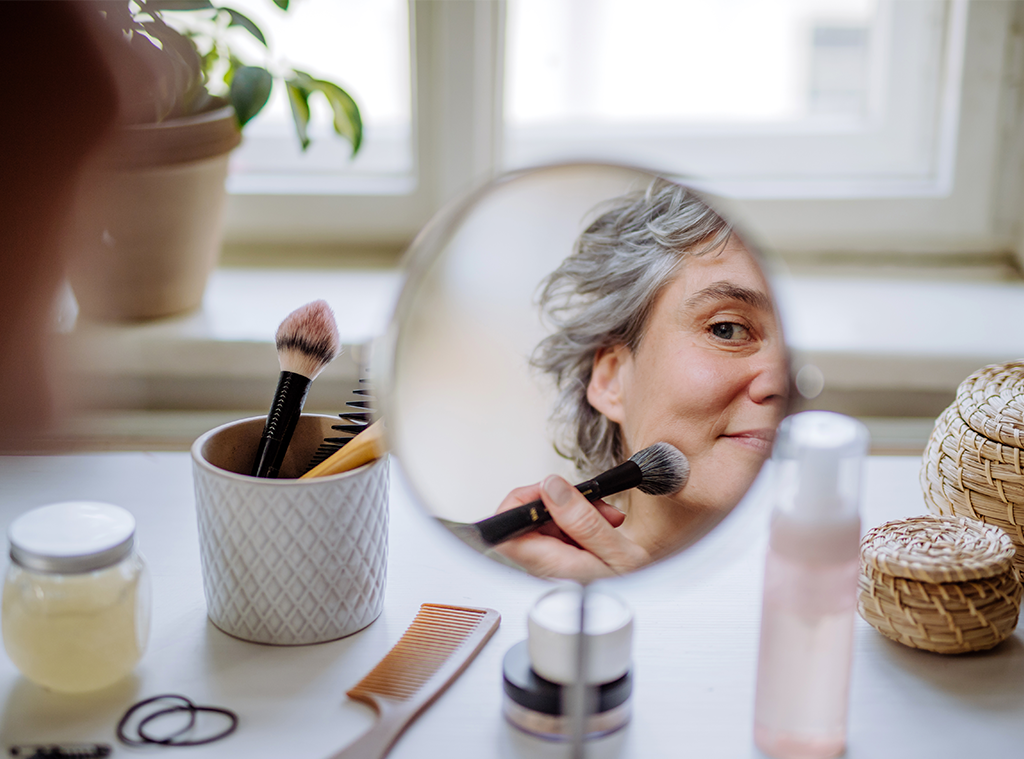 This Amazon Makeup Brush Set With 55 000 5 Star Reviews is Only 10